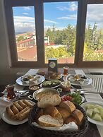 The Yücedağ Hotel