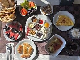 The Yücedağ Hotel