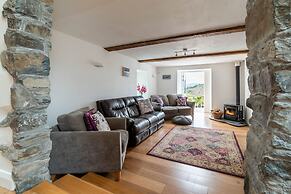 Bryn Eithin Cottage Far From the Madding Crowd