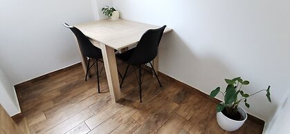 Domovoj Apartments and Rooms