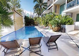 Oasis 12 by Realty Group