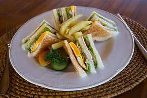 Rijet Villa Beach & Restaurant