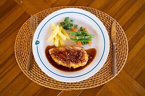 Rijet Villa Beach & Restaurant