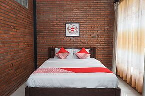 Collection O 550 Kebon Krapyak Cottage Syariah