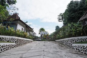 Collection O 550 Kebon Krapyak Cottage Syariah