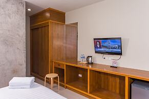 Light Khaolak Resort