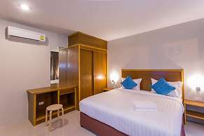 Light Khaolak Resort