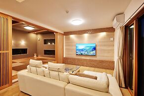 Churaya -Yaedake with Japanese Garden-