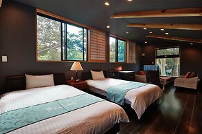 Churaya -Yaedake with Japanese Garden-