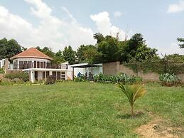 Kaazi LakeFront Villas