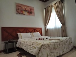 Kaazi LakeFront Villas