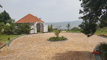 Kaazi LakeFront Villas