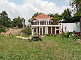 Kaazi LakeFront Villas