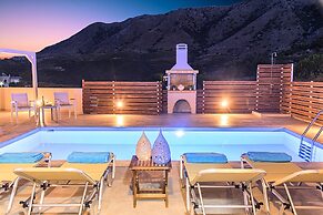 Villa di Giorgio Heated Pool