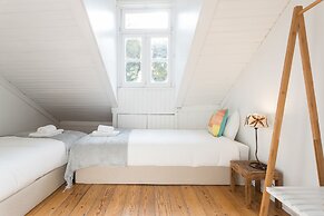 Alfama Tale 4 Bedroom Apartment wtih River View, by LU Holidays