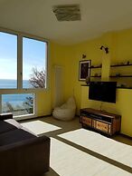 Lovely Apartment on the Ligurian Sea