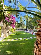 Alasonya Otel Alacati by Lamira