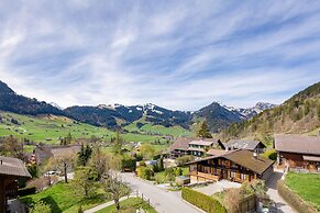Alpine Apartment With Stunning Views