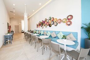 Azure Lofts & Pool Hotel