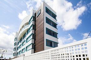 Azure Lofts & Pool Hotel