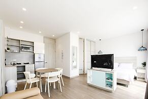 Azure Lofts & Pool Hotel