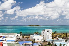 Azure Lofts & Pool Hotel