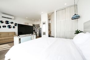 Azure Lofts & Pool Hotel