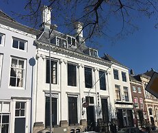 Hotel aan de Dam