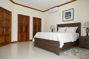 Luxury 3 Level Town House