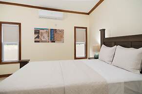 Luxury 3 Level Town House