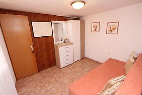 Apartments Villa Lucu