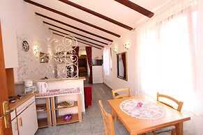 Apartments Villa Lucu