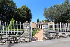 Apartments Villa Lucu