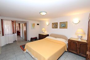 Apartments Villa Lucu