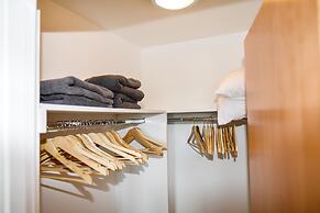 Beach Boulevard Apartment