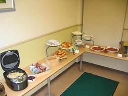 HOTEL CROWN HILLS TSUCHIURAEKIHIGASHI