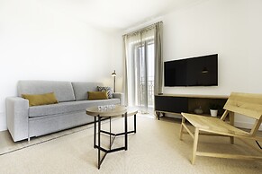 Port Plaza Apartments