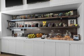 Aloft Glendale at Westgate