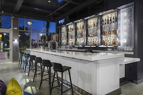 Aloft Glendale at Westgate
