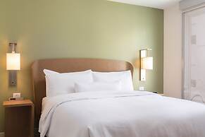 Element Denver Downtown East