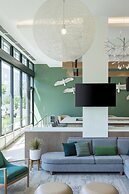 Element Denver Downtown East