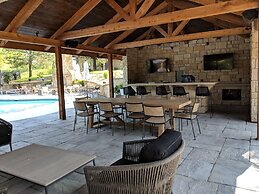 East Bank on Mill Creek