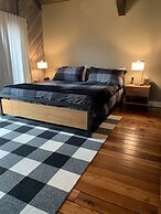 East Bank on Mill Creek