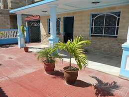Casa Marazul (Playa Larga)