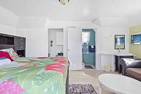 Cocoplum Rest N Hideaway 1