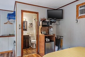 Tall Pines Inn