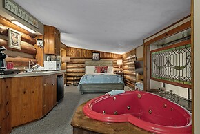 Tall Pines Inn