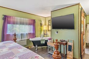 Tall Pines Inn