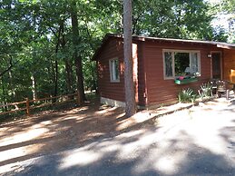 Tall Pines Inn