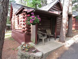 Tall Pines Inn